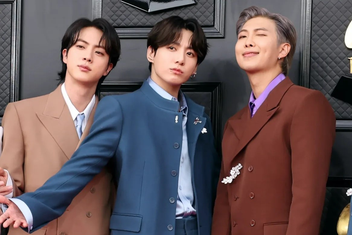 Nu sinh 14 tuoi khong the an, ngu vi qua 'nghien' BTS hinh anh