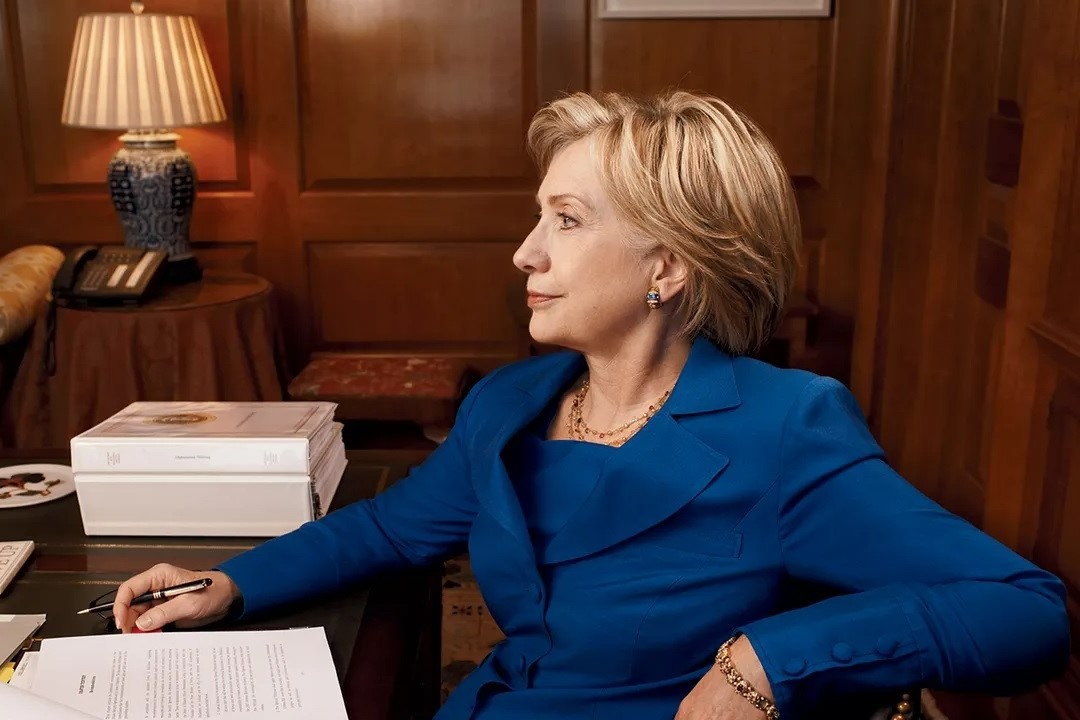 Tai sao chinh tri gia thich xuat hien tren bia tap chi? hinh anh