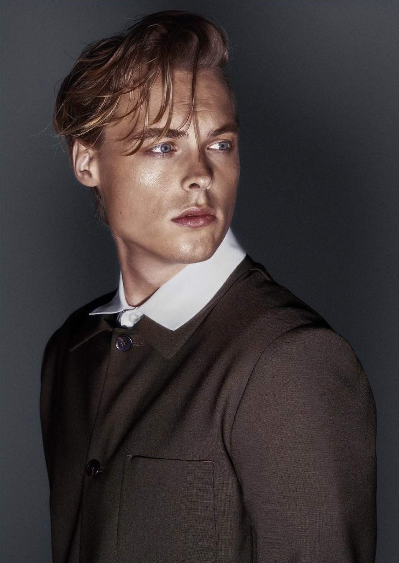 ty phu tre nhat anh 1