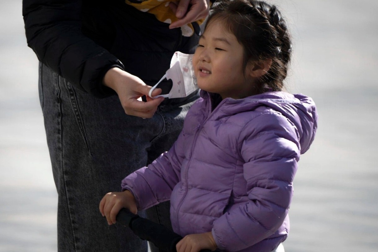 Nghien cuu moi: Nhiem Covid-19 lien tuc co the nguy hiem hinh anh