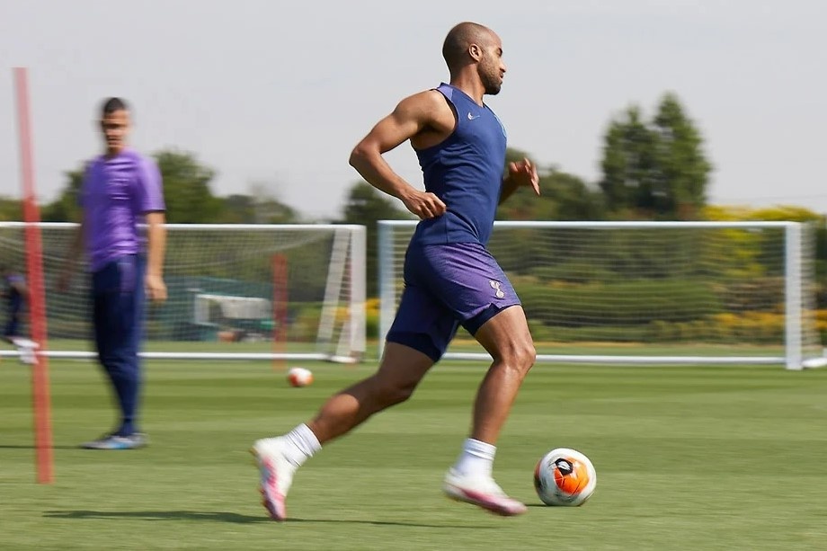 cau thu tap luyen anh 1