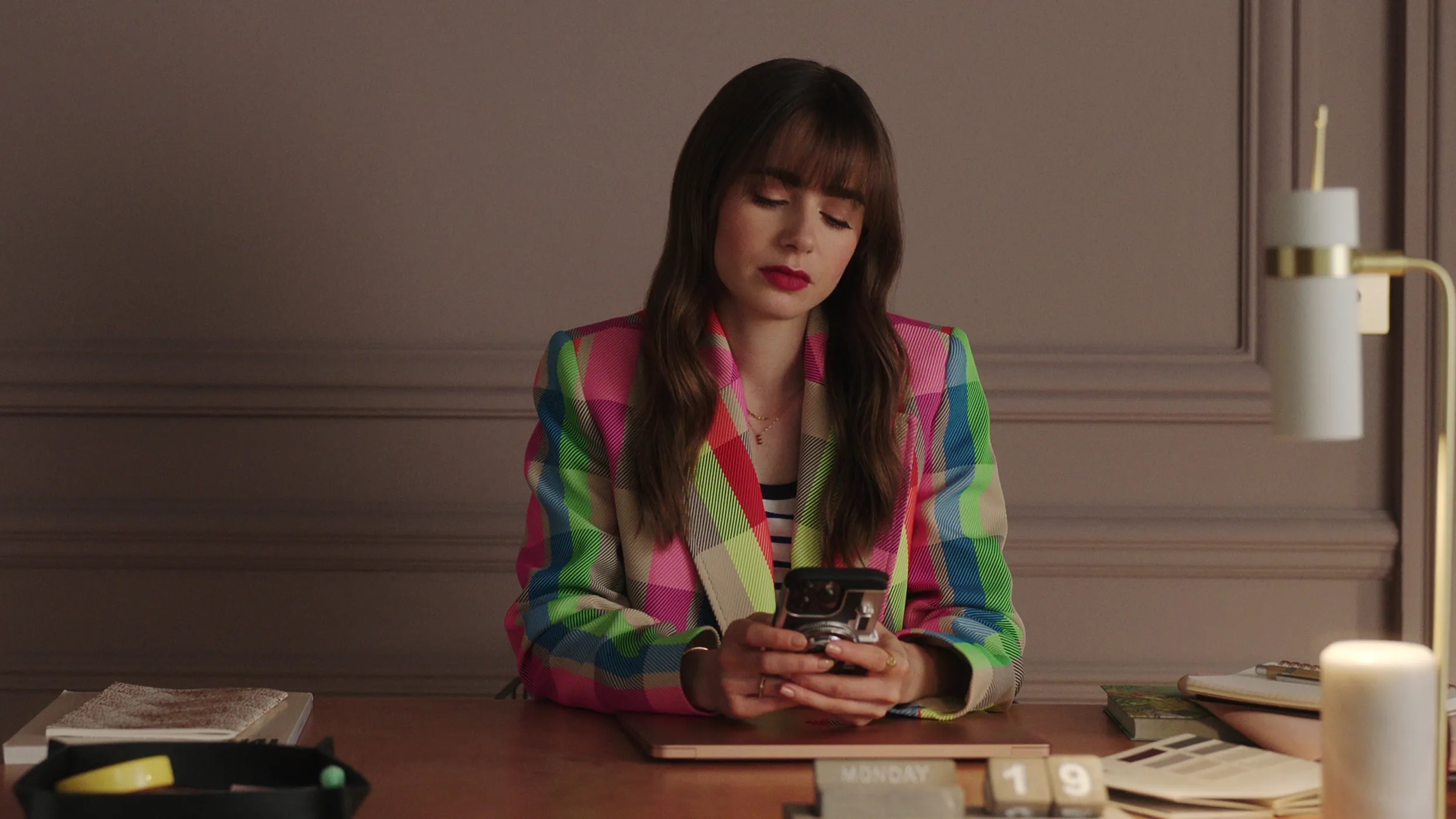 thoi trang Emily in Paris anh 5