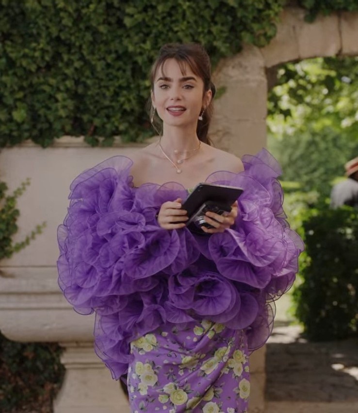 thoi trang Emily in Paris anh 12