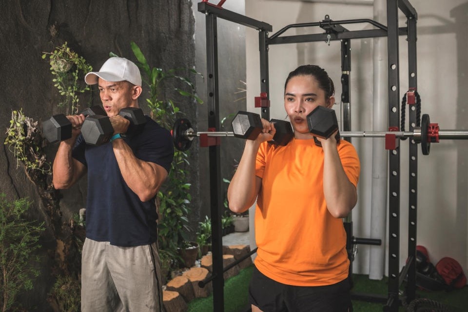 Giam can kip don Tet voi bai tap cuong do cao hinh anh