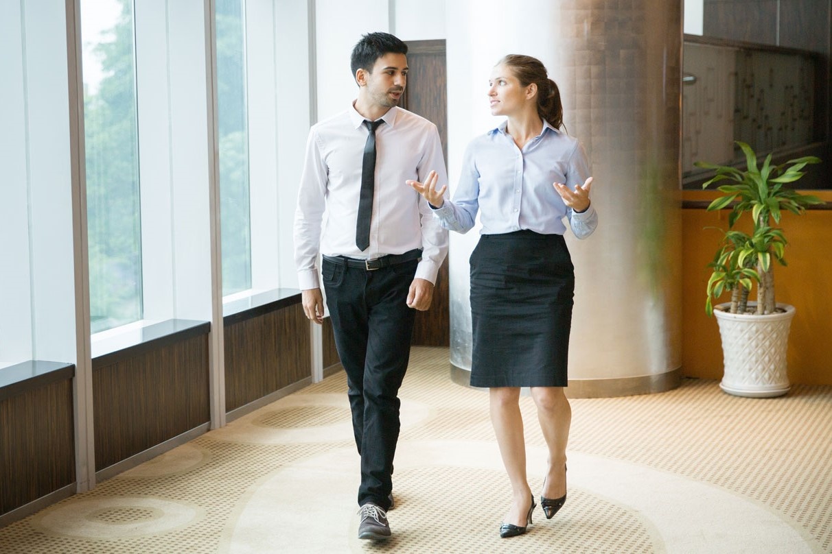 Di bo 5 phut sau moi nua gio giup giam huyet ap va luong duong hinh anh