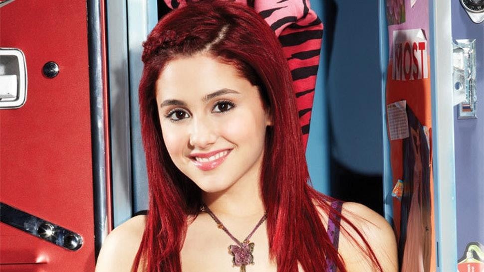 Ariana Grande hé lộ tóc ngắn tự nhiên của mình ảnh 4 Ariana Grande he lo toc ngan tu nhien cua minh anh 4