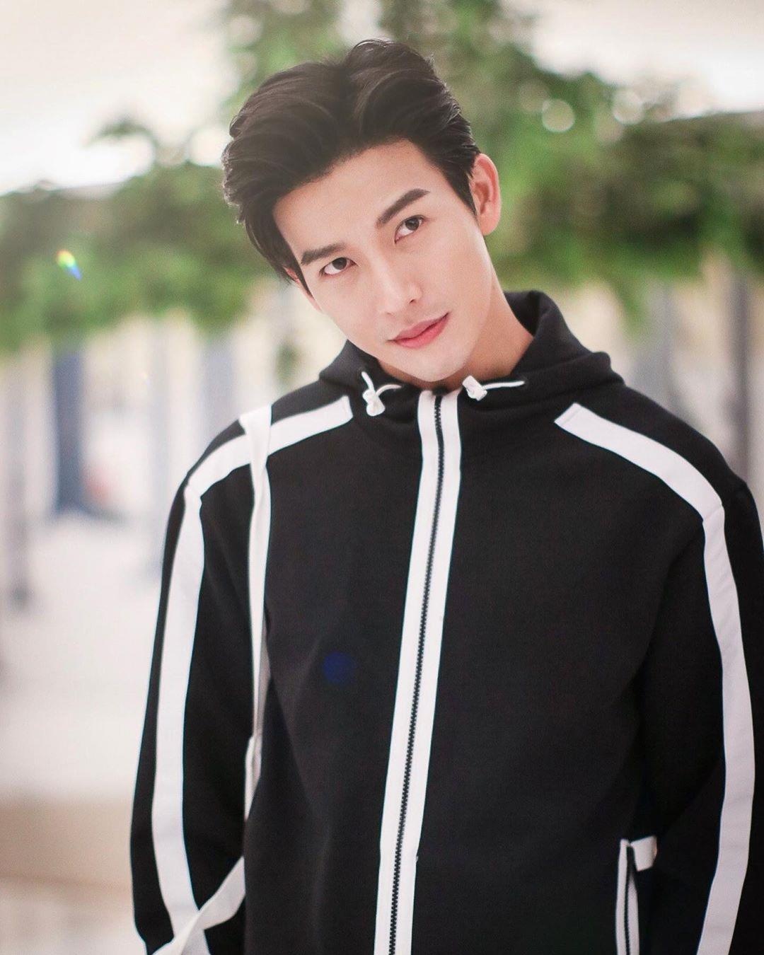 thoi trang cua dien vien chiec la cuon bay anh 6