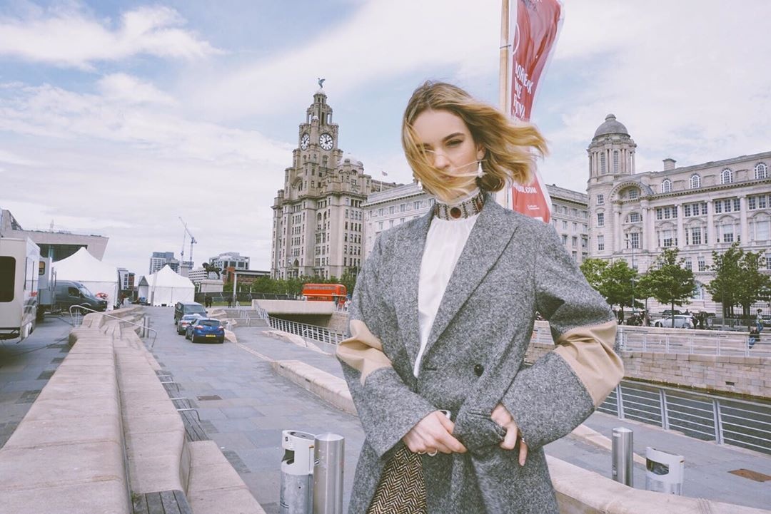 thoi trang that thuong cua nu chinh phim yesterday anh 2