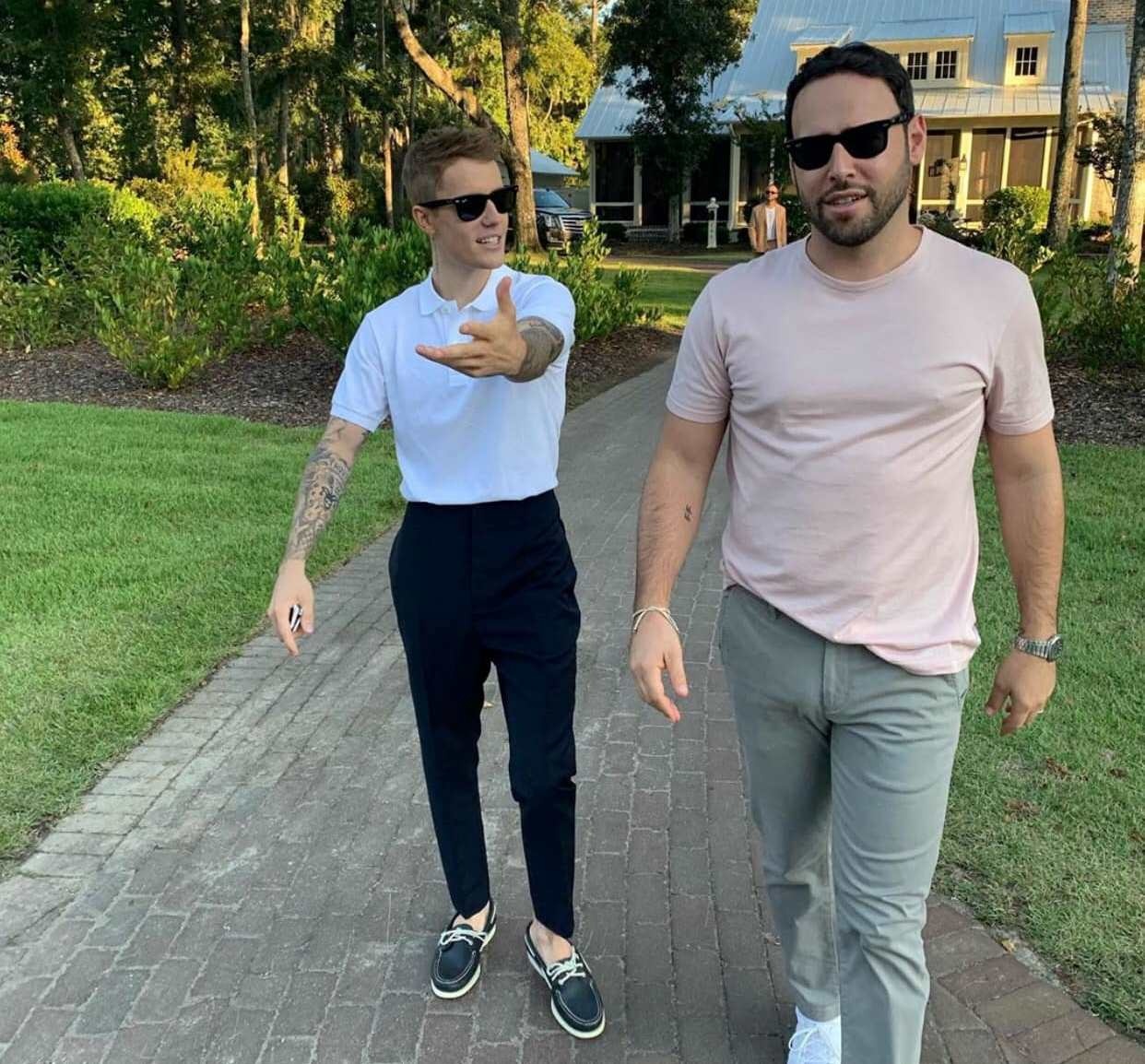 nhung bo do vo chong bieber mac ngay cuoi anh 9