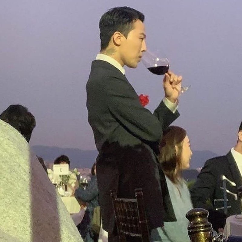 nhung lan g dragon mac suit anh 2