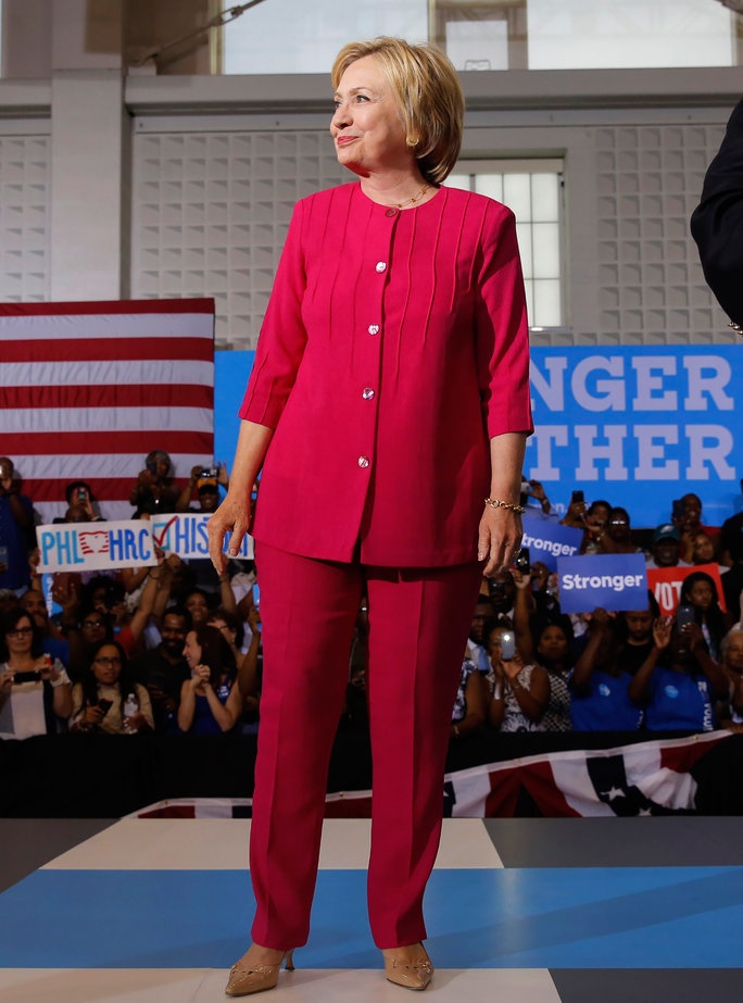Phong cach thoi trang cua ba Hillary Clinton anh 7