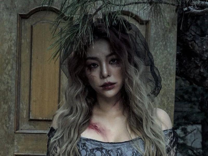 Ailee hoa co dau ma quai, Taeyeon doi mu bi ngo nhu tre con hinh anh