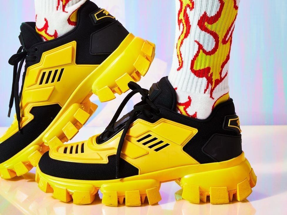 9 doi sneakers dat tien nhung dang mua nhat hien nay hinh anh