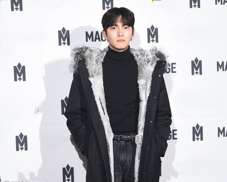 Ji Chang Wook dien cay den van noi bat, Seulgi mac ao phao di su kien hinh anh