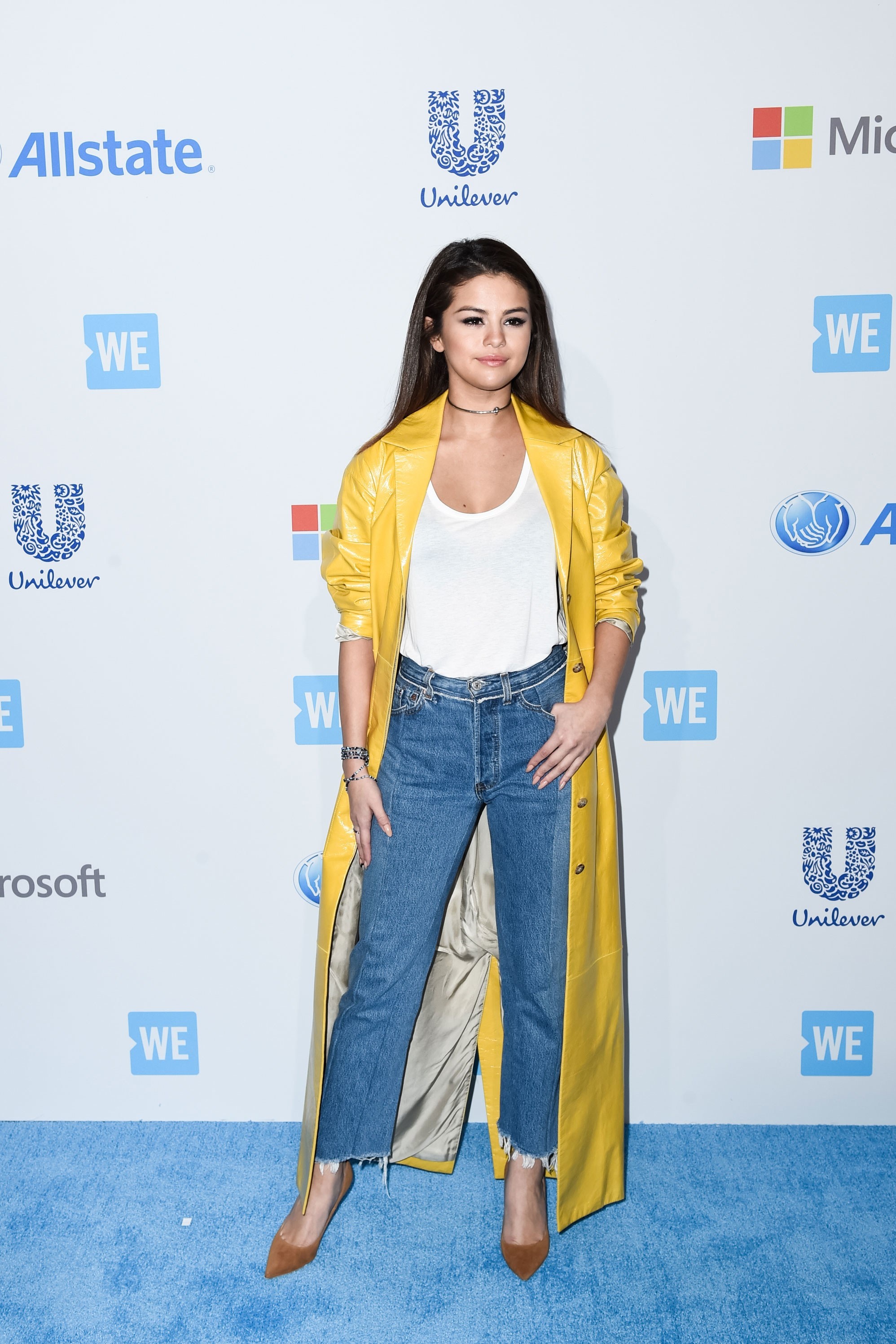 selena gomez mac do neon anh 5