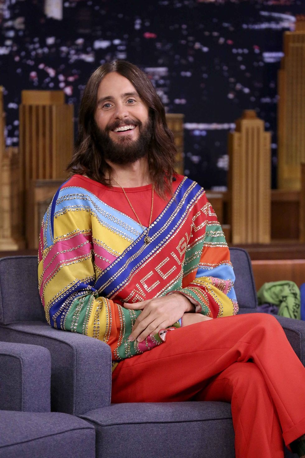 sao nam hollywood lang xe mot mac ao nu tinh anh 12