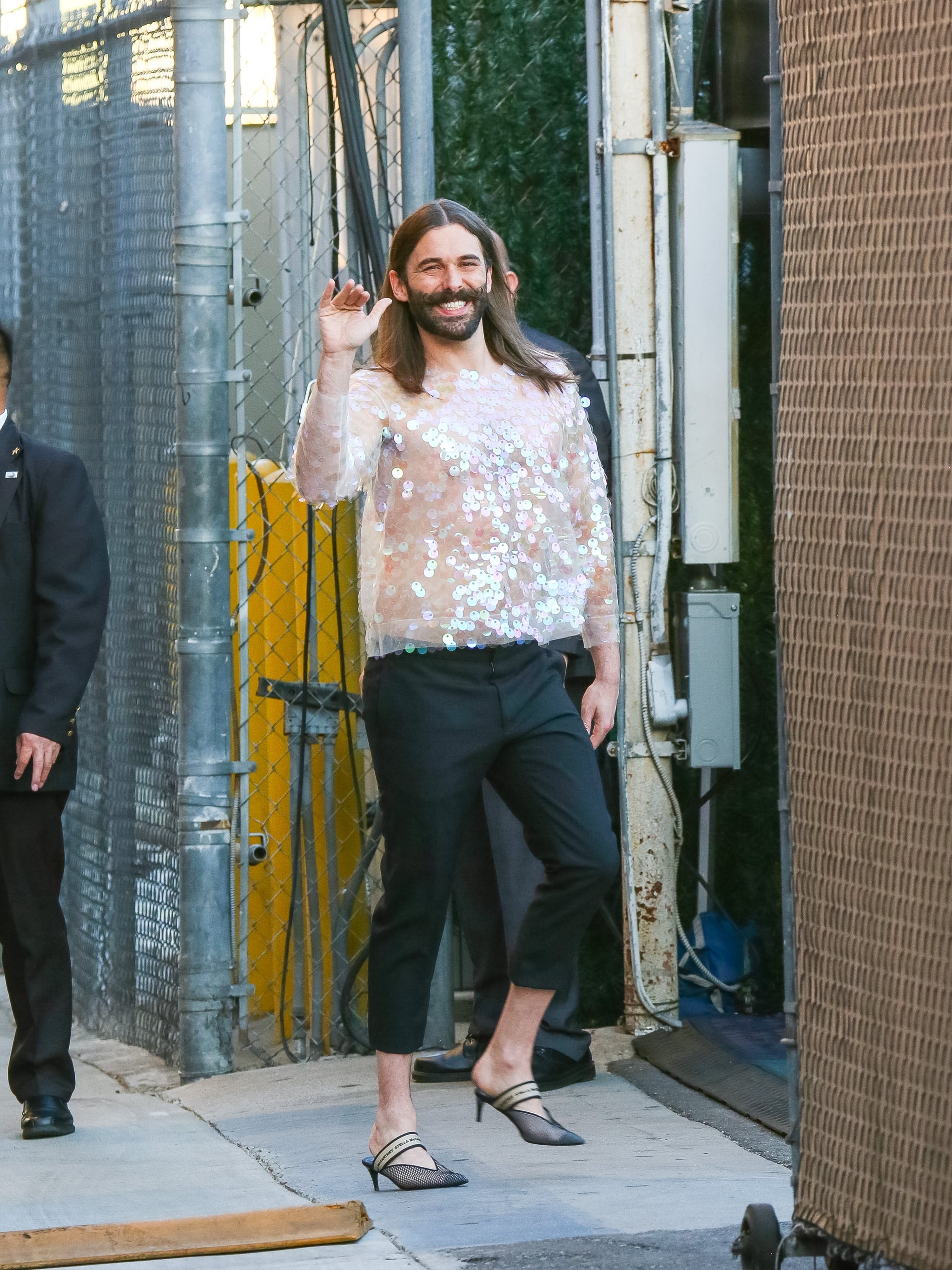 sao nam hollywood lang xe mot mac ao nu tinh anh 9