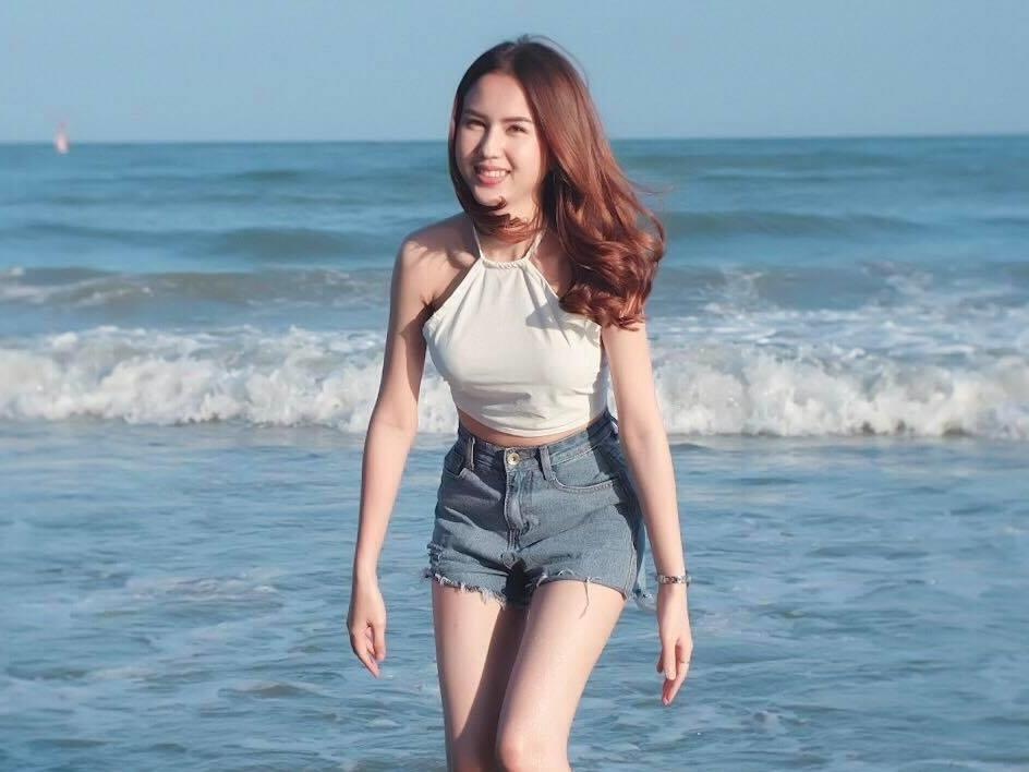 Nguoi dep Thai Lan nhay cover ca khuc 'Baby Shark' hinh anh