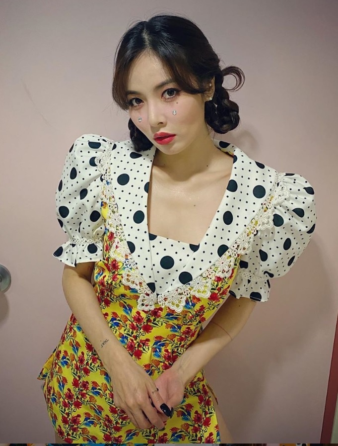 hyuna thich mac vay ao hoa anh 4