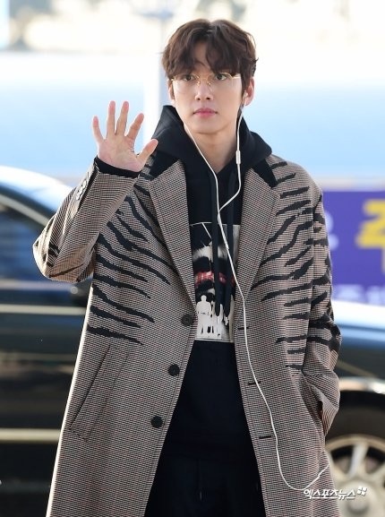 thoi trang san bay ji chang wook anh 2