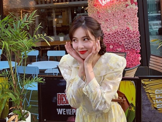Khong phai do ho hang, HyunA ngoai doi thich mac vay ao hoa nu tinh hinh anh