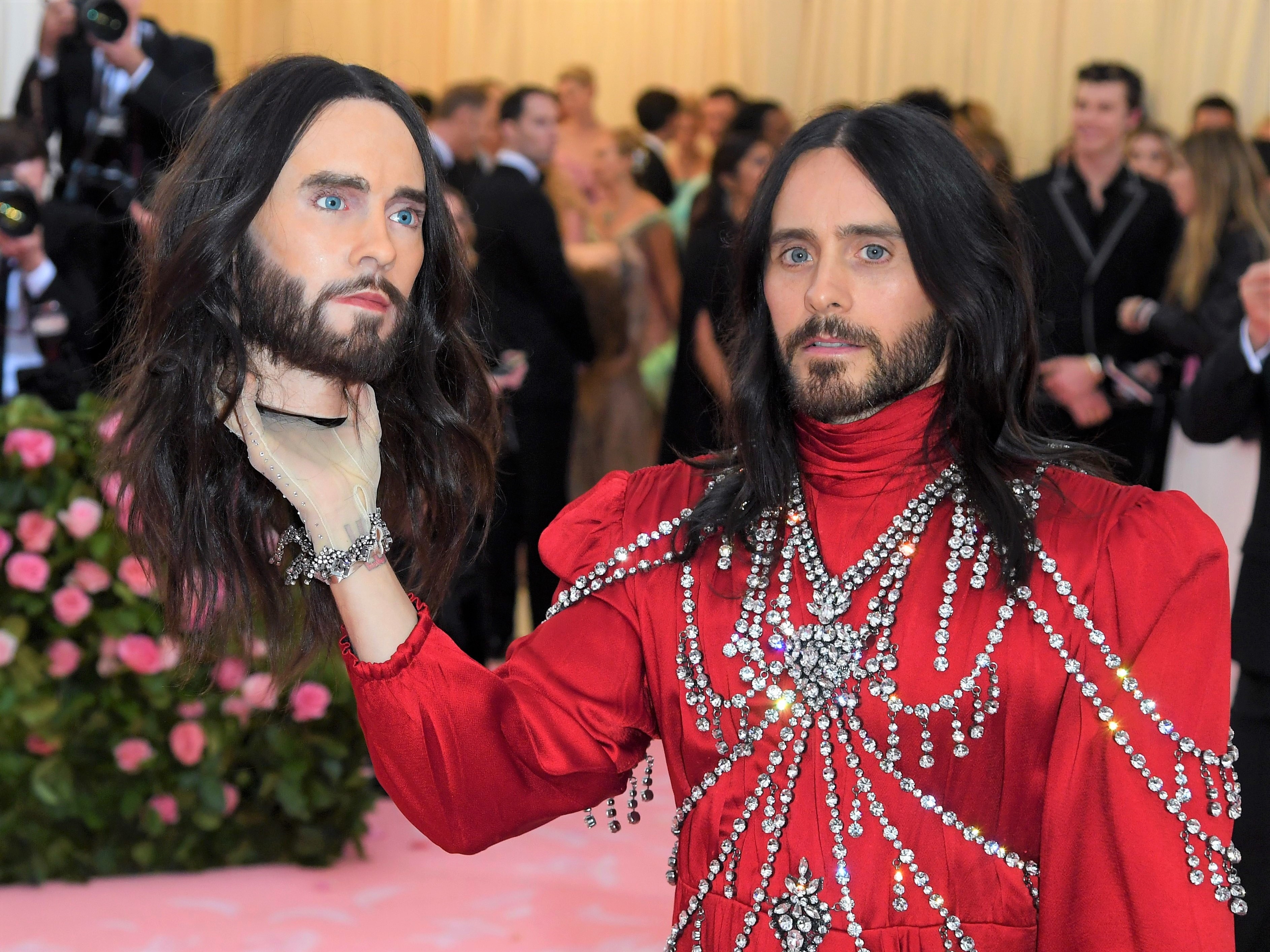 7 xu huong thoi trang kho hieu van duoc tim kiem nhieu nhat nam 2019 hinh anh