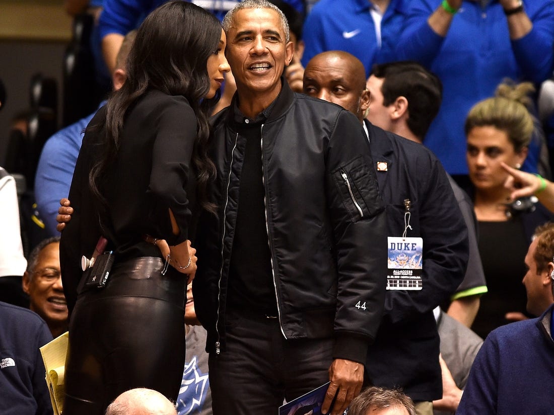 barack obama đi giày stan smith ảnh 2 barack obama di giay stan smith anh 2