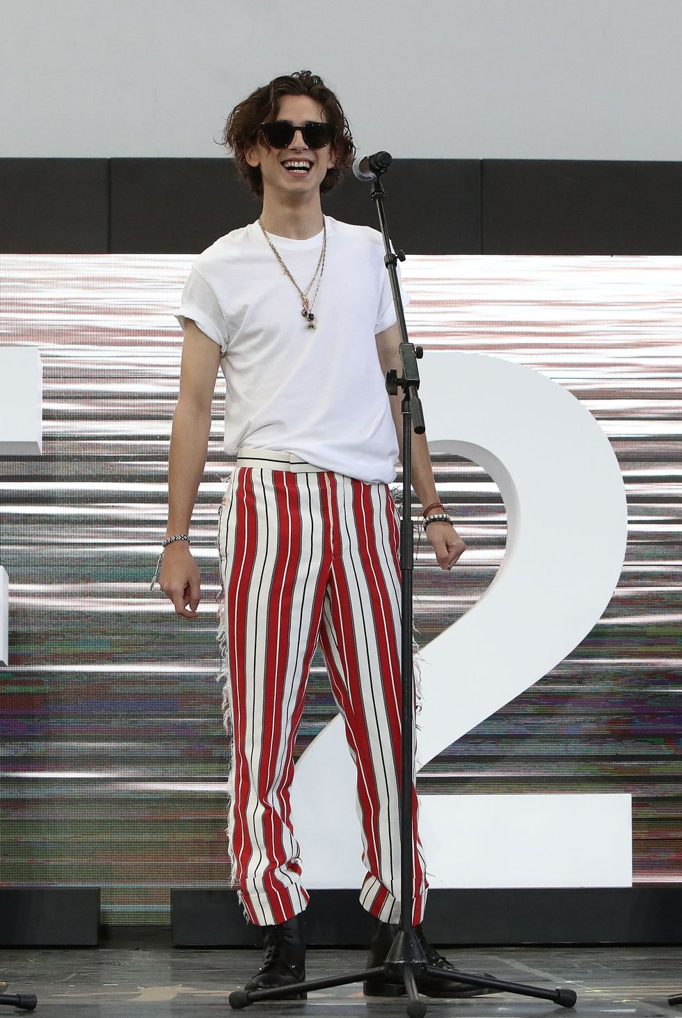 Timothée Chalamet bị chê mặc đồ xấu ảnh 10 Timothee Chalamet bi che mac do xau anh 10