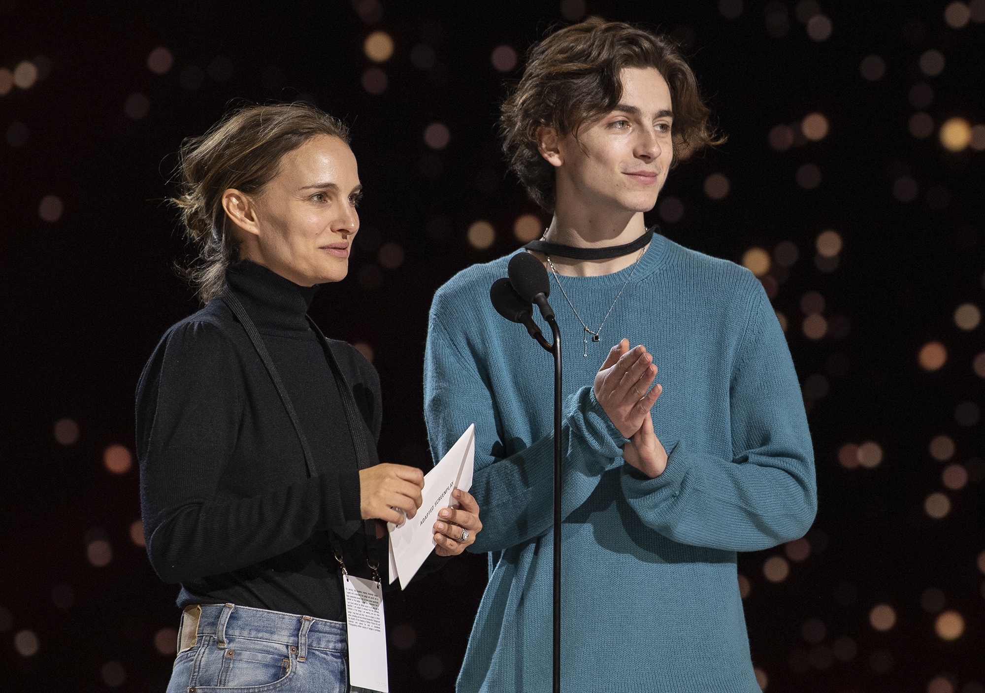 Timothée Chalamet bị chê mặc đồ xấu ảnh 3 Timothee Chalamet bi che mac do xau anh 3
