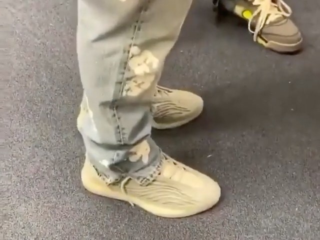 giày yeezy mới nhất ảnh 1 giay yeezy moi nhat anh 1