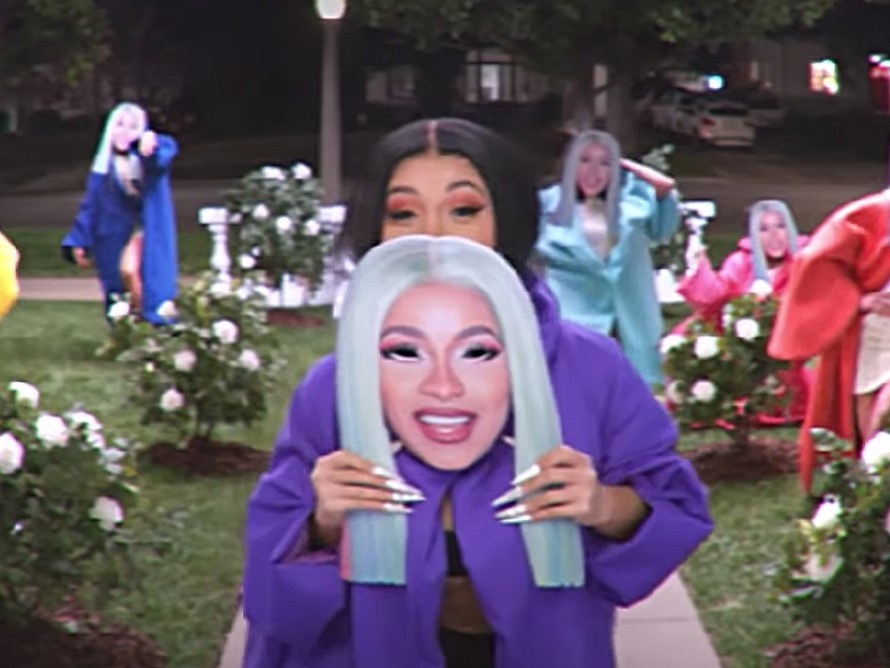 Cardi B mac do sac so, nhay nhot truoc cua nha vao ban dem hinh anh