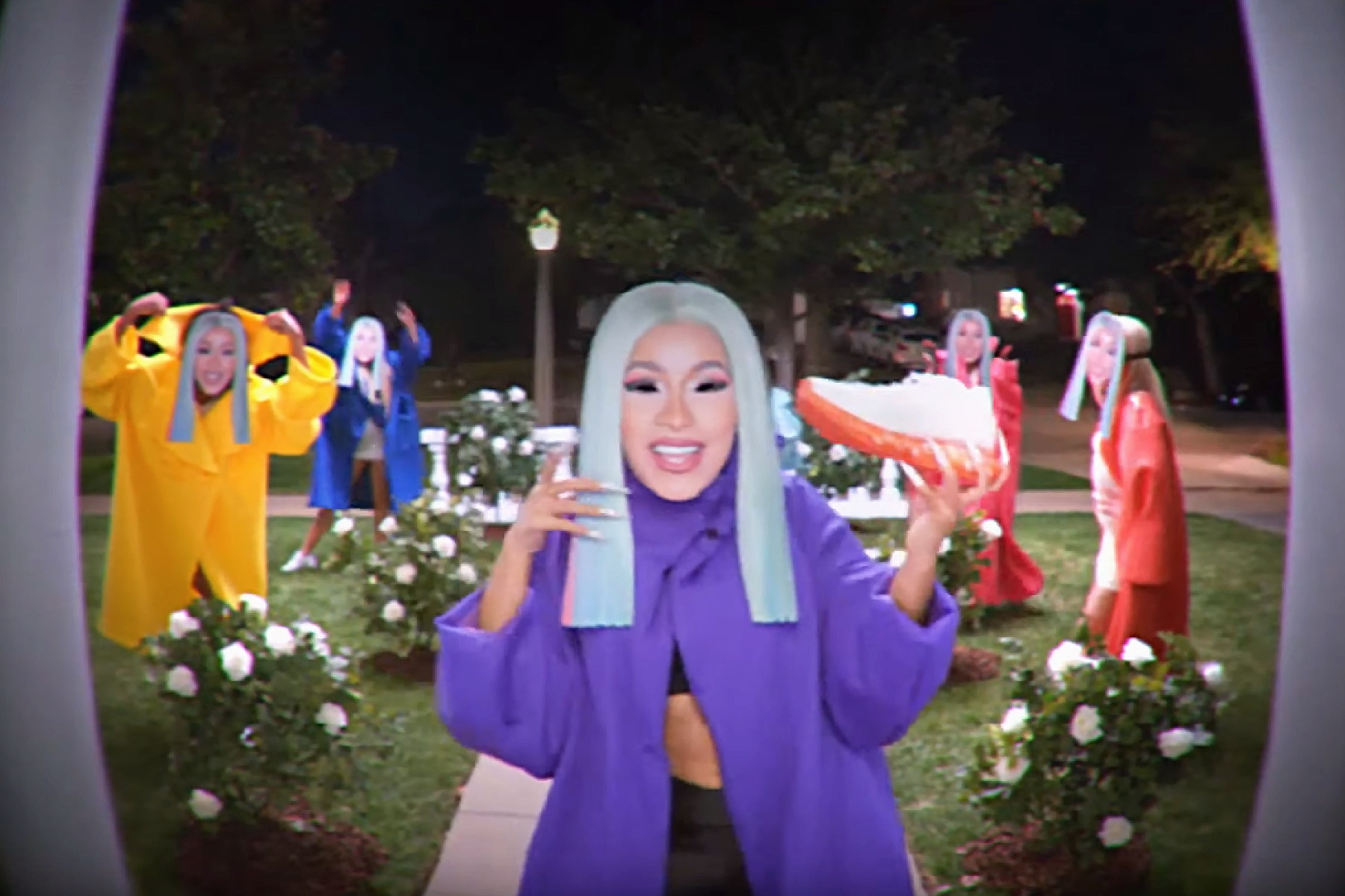 cardi b dong quang cao anh 1