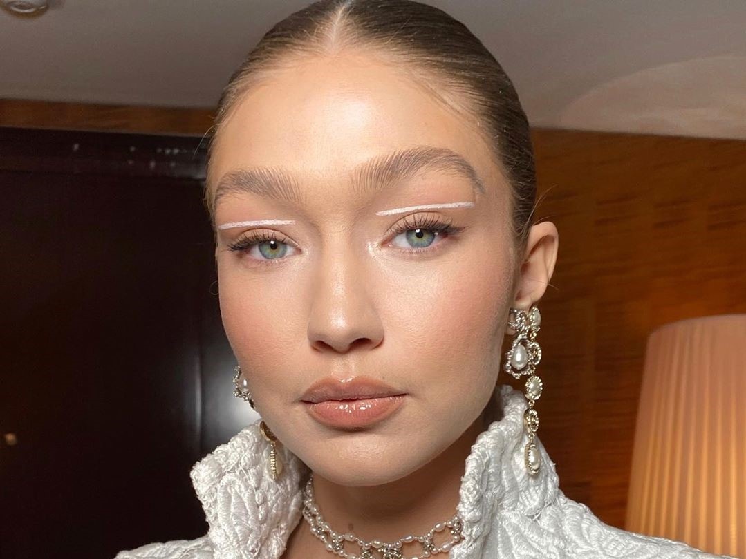Gigi Hadid va nhieu tho trang diem lang xe mot ke mat nguech ngoac hinh anh