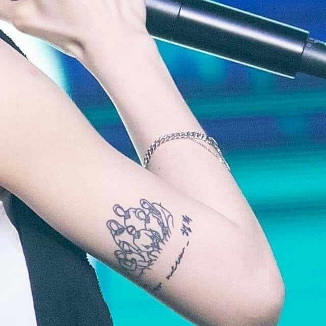 idol nữ xăm hình ảnh 3 idol nu xam hinh anh 3