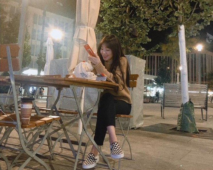 trang phuc doi thuong cua sao han anh 9