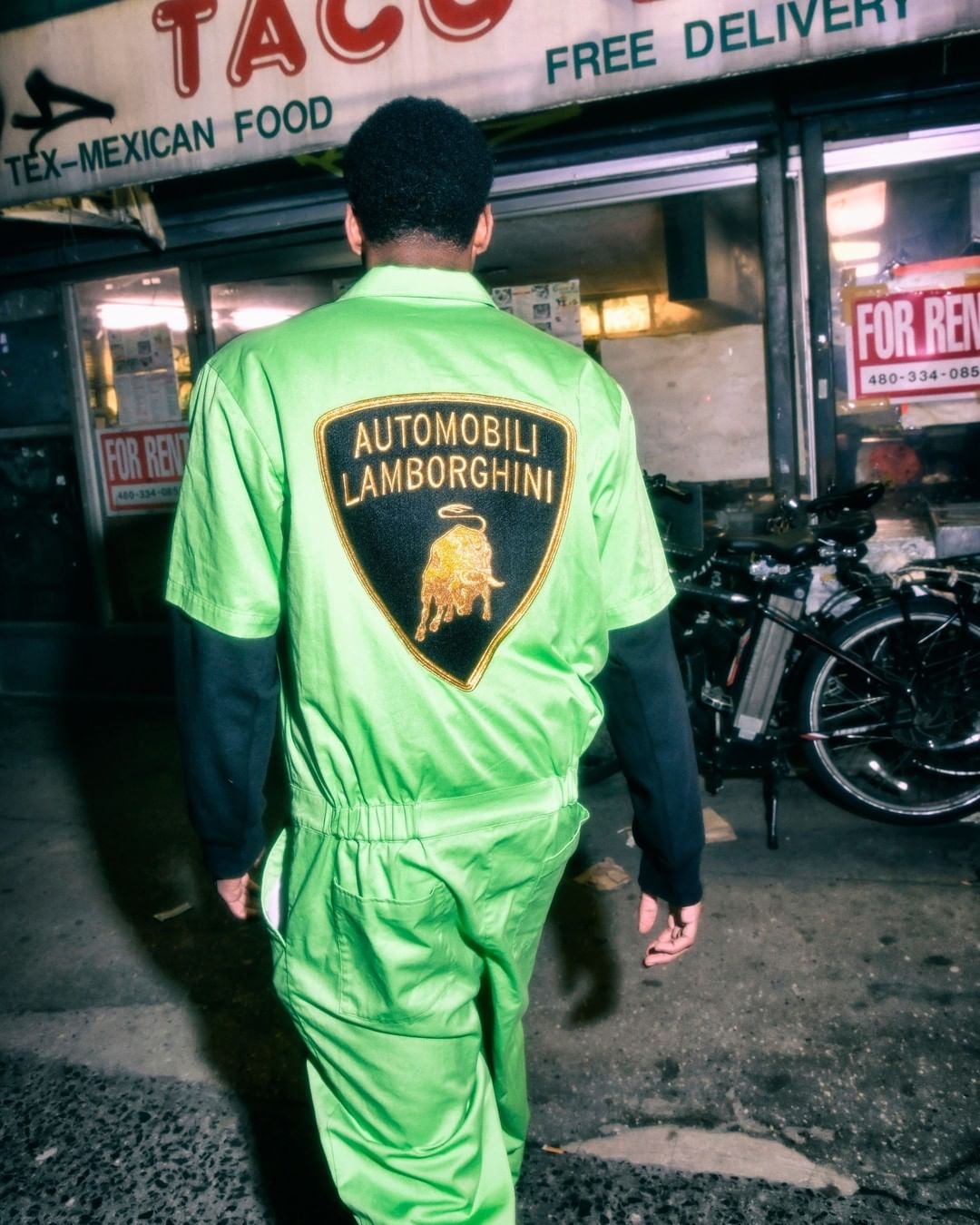 supreme lamborghini ra mat anh 2