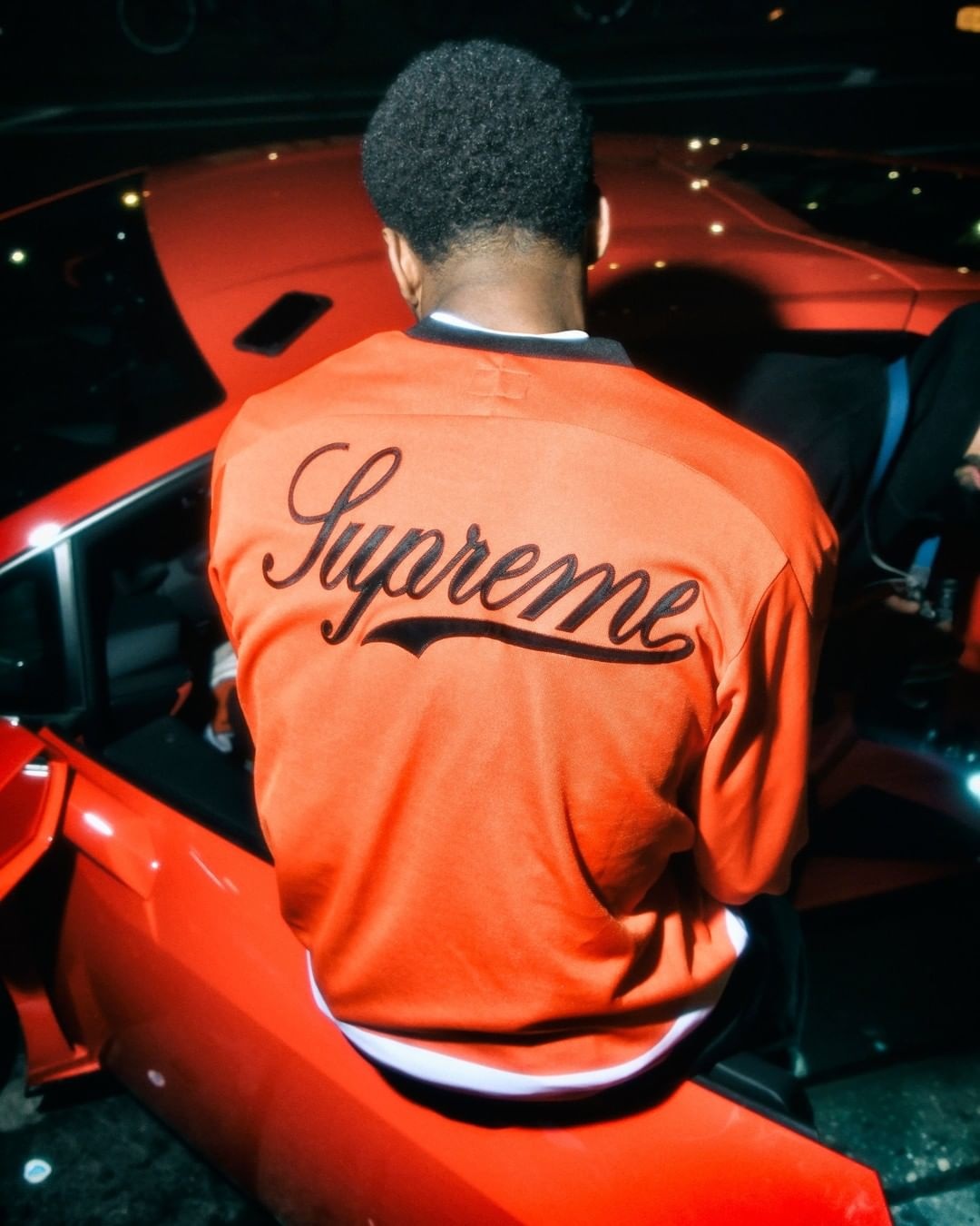 supreme lamborghini ra mat anh 3