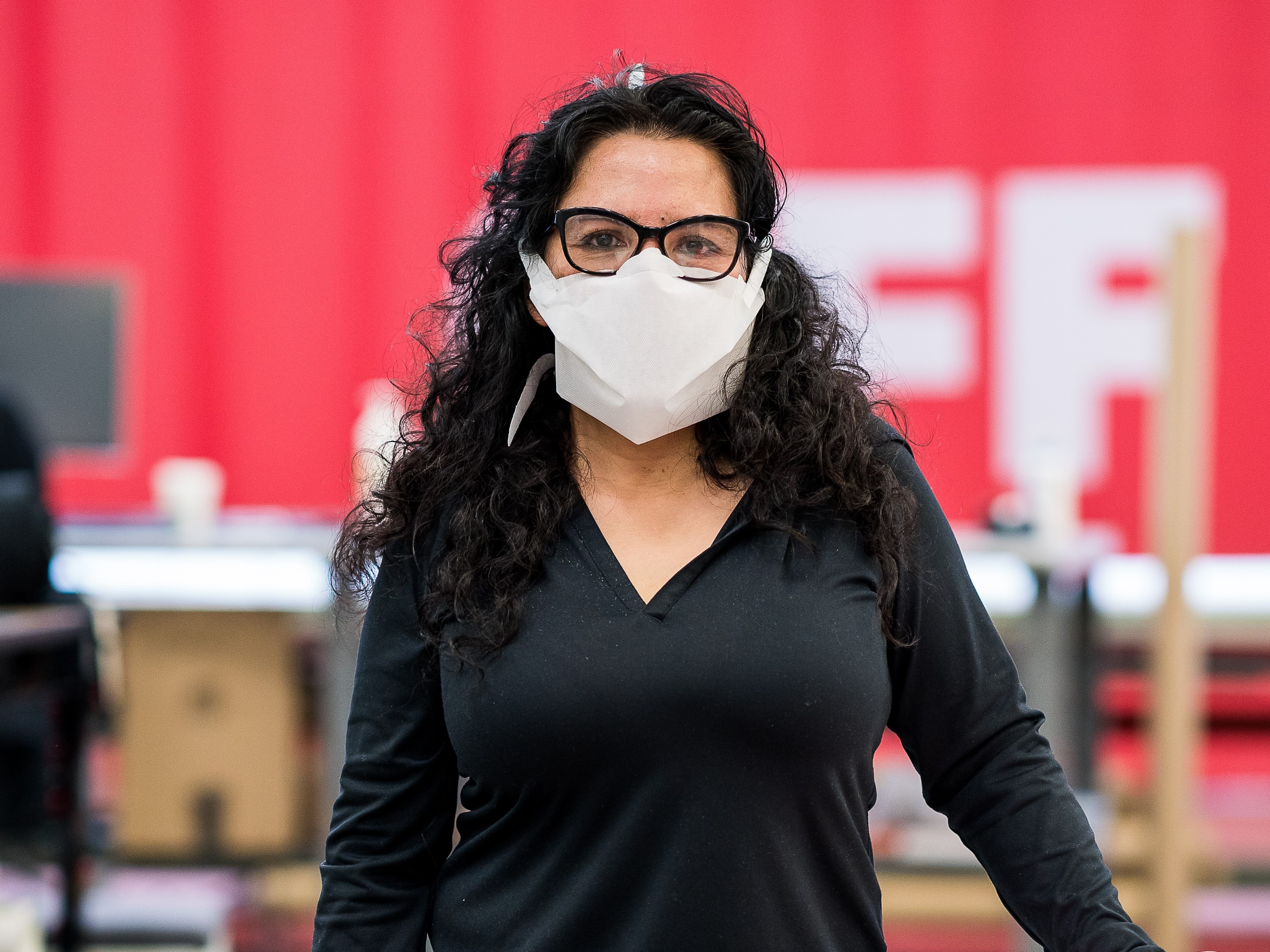 Khau trang kieu origami chong dich duoc san xuat 10.000 chiec/tuan hinh anh