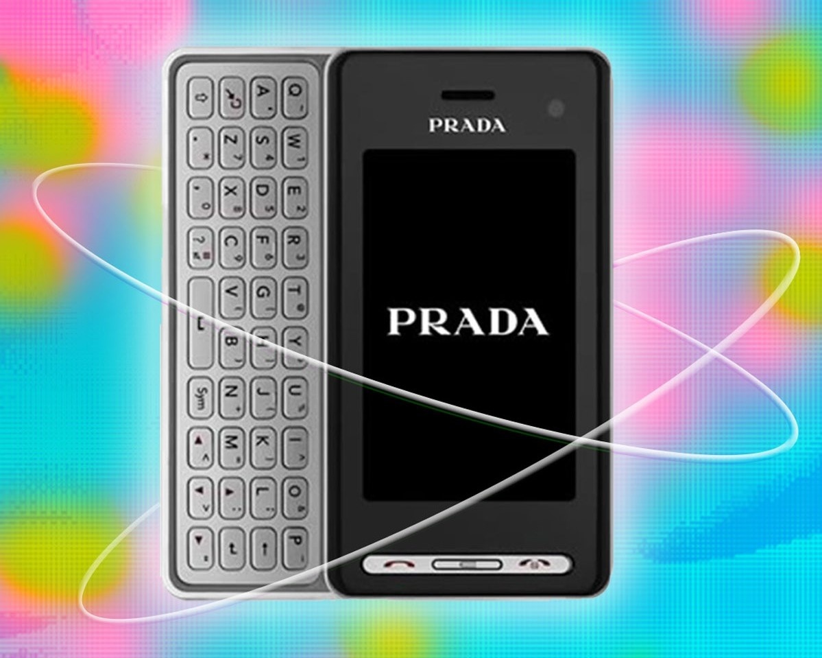 cac hang thoi trang san xuat dien thoai anh 4