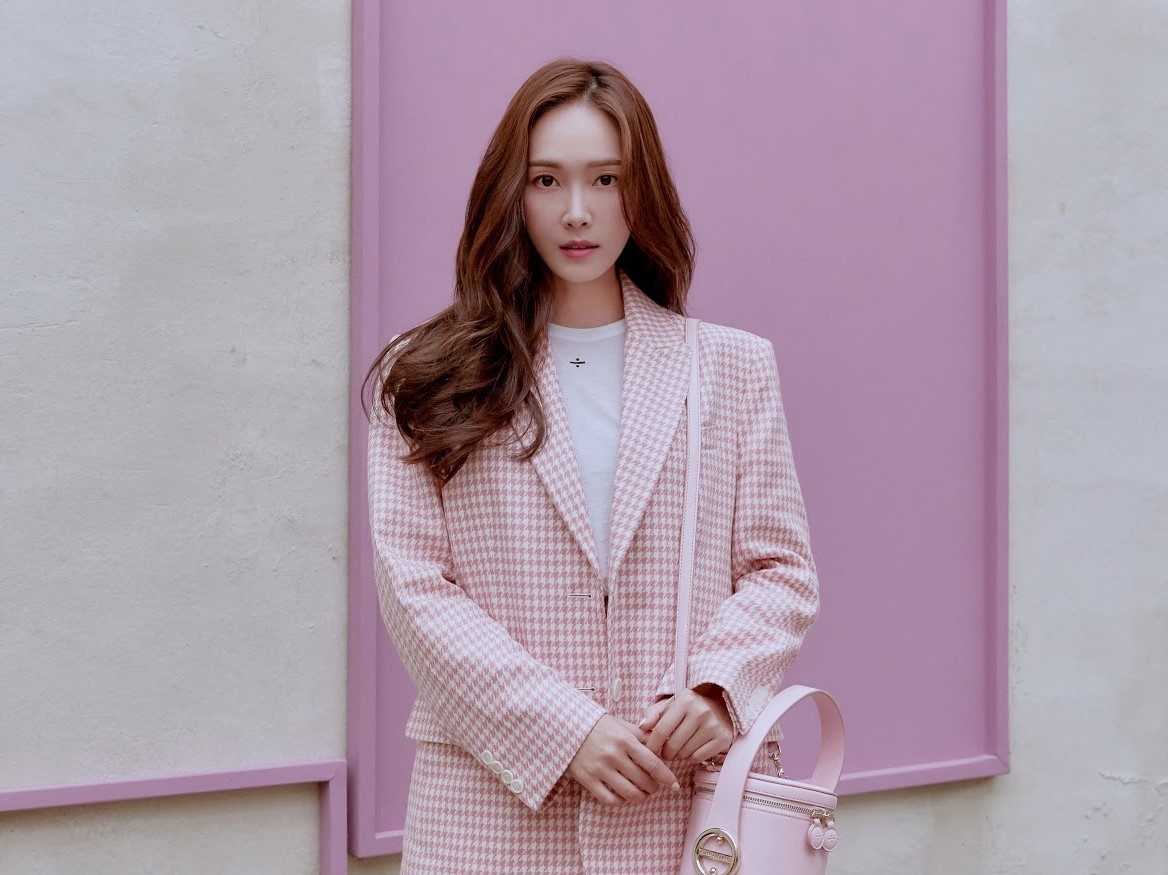 Cuoc song lam giam doc thoi trang sau khi roi SNSD cua Jessica hinh anh