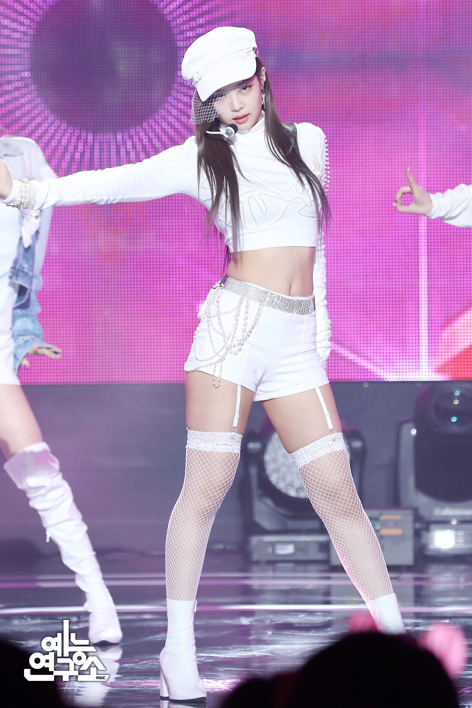 idol mặc đồ xuyên thấu ảnh 5 idol mac do xuyen thau anh 5