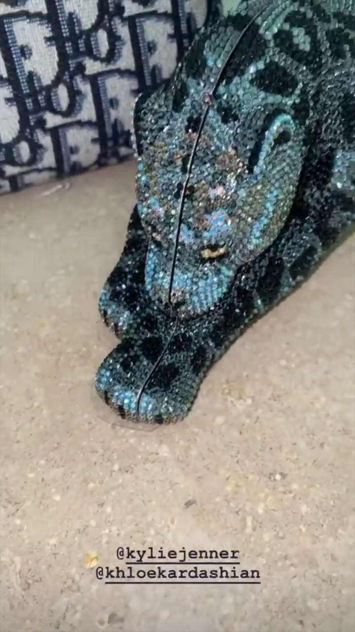 kylie jenner tặng túi ảnh 2 kylie jenner tang tui anh 2