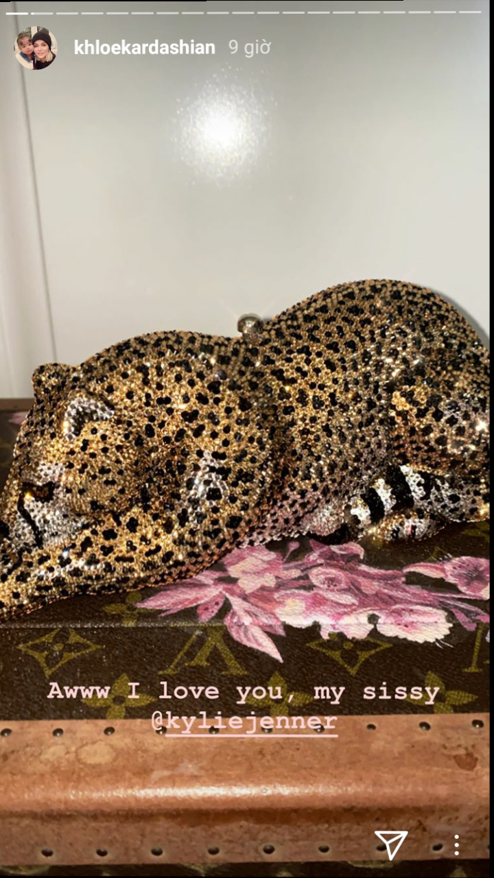 kylie jenner tặng túi ảnh 3 kylie jenner tang tui anh 3