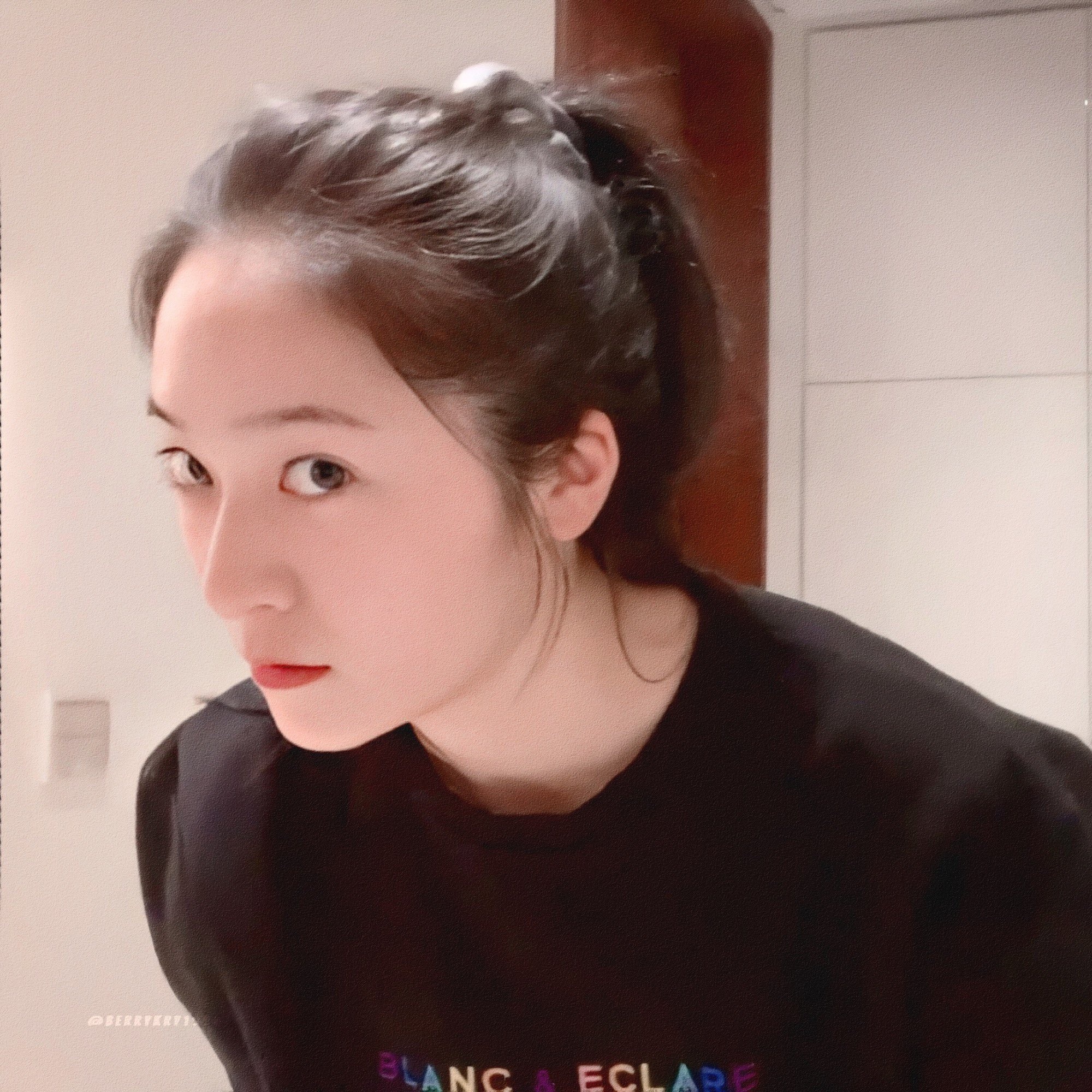 Mat moc Krystal anh 2