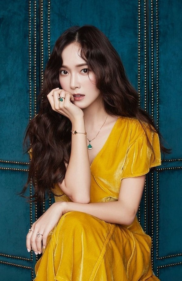 Mat moc Krystal anh 7