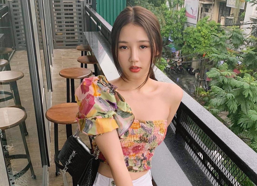 AMEE dien ao quay khoe than hinh thon gon hinh anh