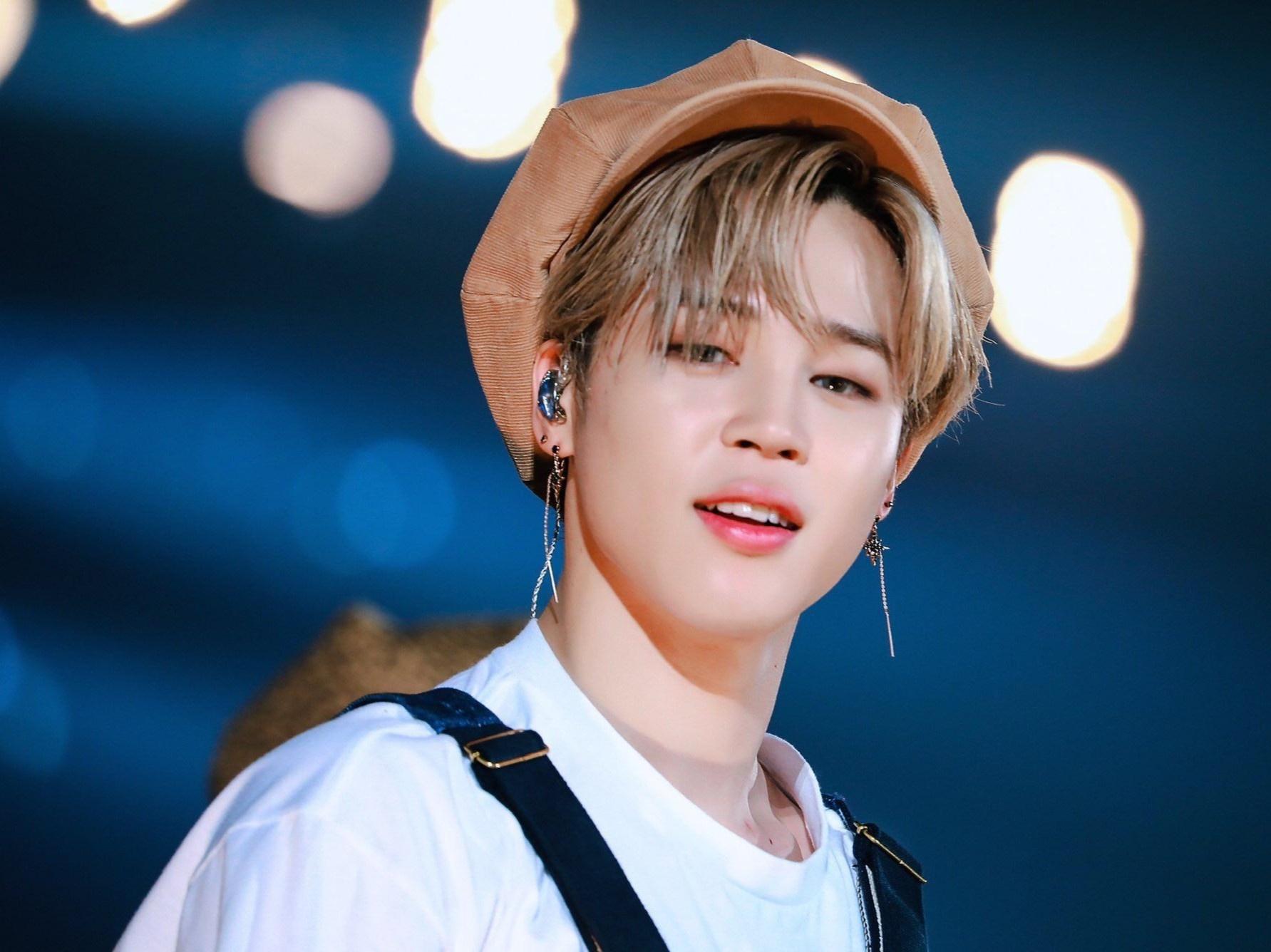 8 kieu mu noi tieng sau khi duoc Jimin dien ra san bay hinh anh