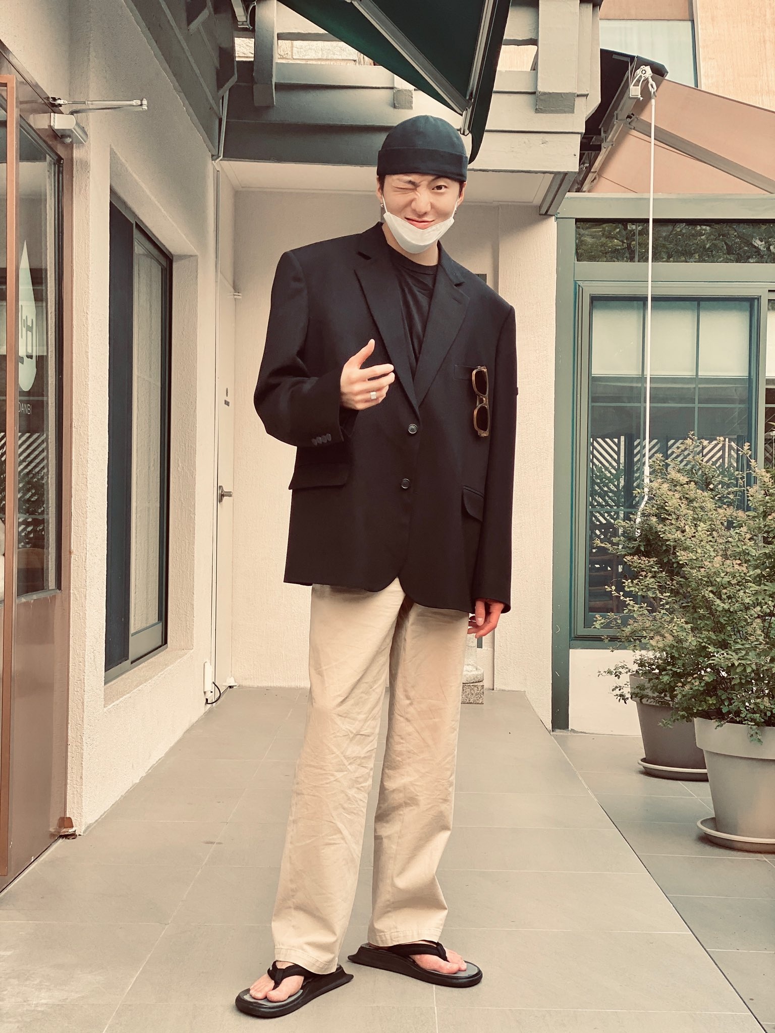 Seung Yoon thoi trang doi thuong anh 3