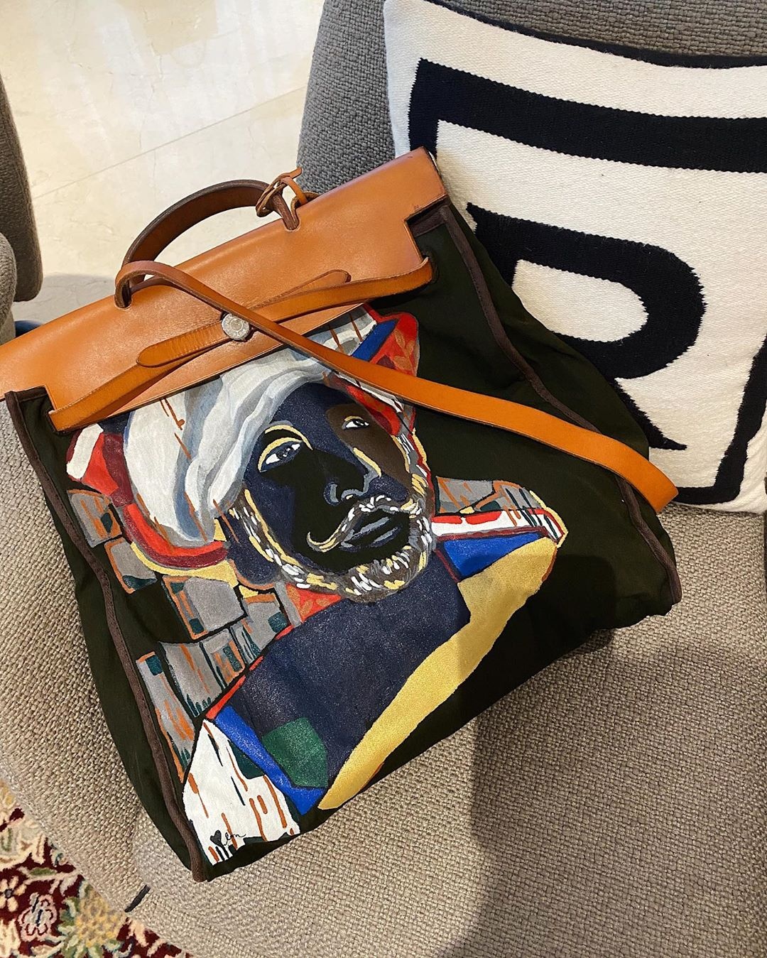 vẽ lên túi hàng hiệu ảnh 3 ve len tui hang hieu anh 3