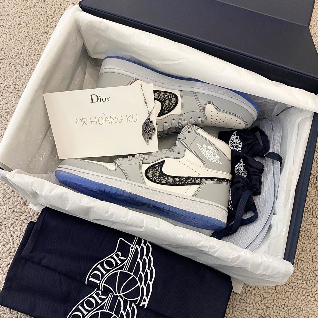 hoàng ku đi giày nike air dior ảnh 1 hoang ku di giay nike air dior anh 1